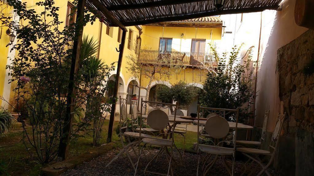 Casa Camboni-Dimora Storica Bed & Breakfast Сан Вито Екстериор снимка