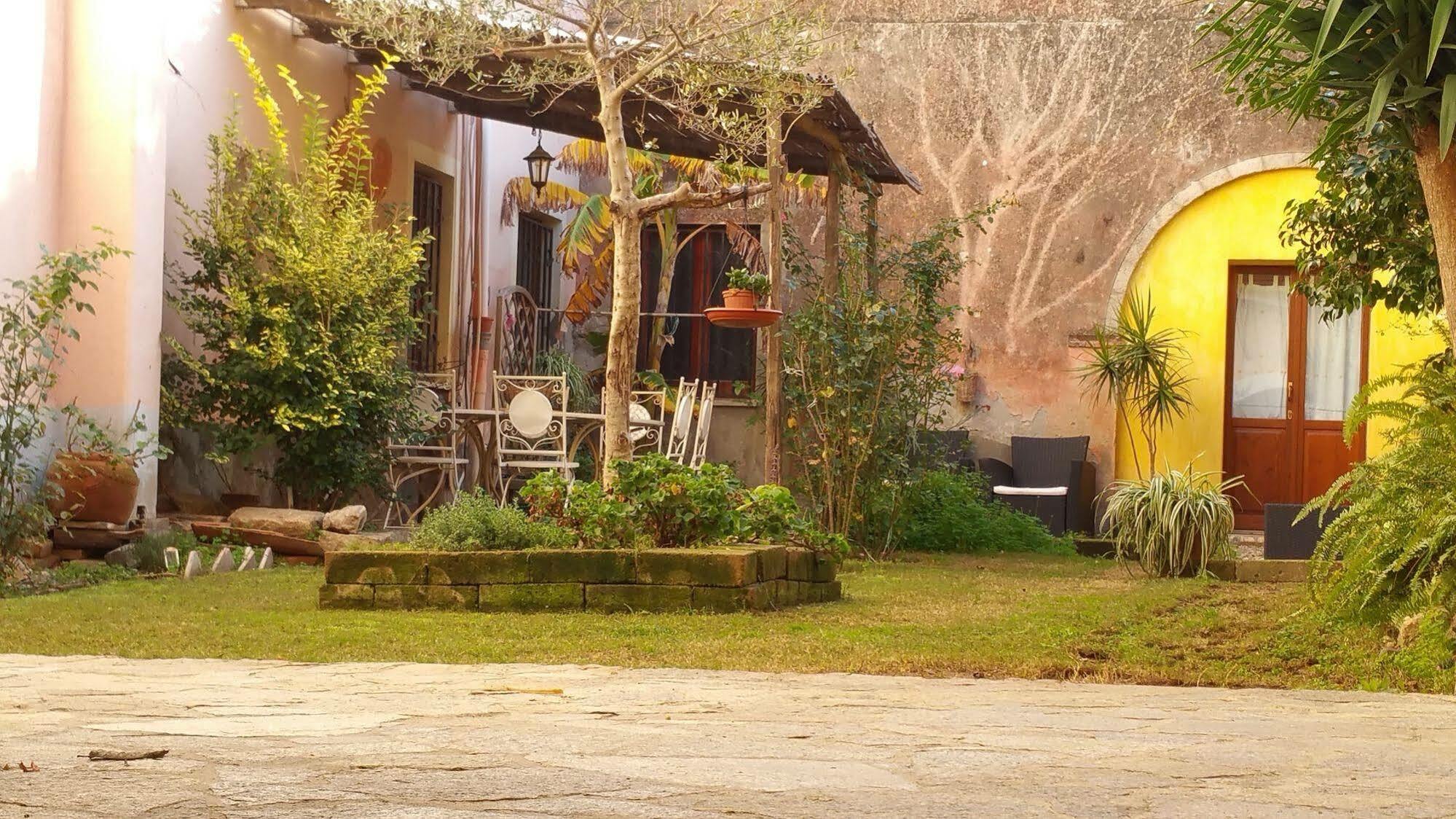 Casa Camboni-Dimora Storica Bed & Breakfast Сан Вито Екстериор снимка