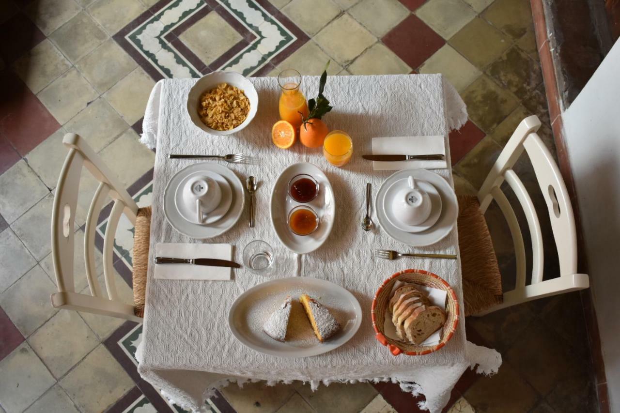 Casa Camboni-Dimora Storica Bed & Breakfast Сан Вито Екстериор снимка